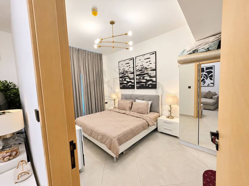 6 Warm Modern Bedroom Retreat. png