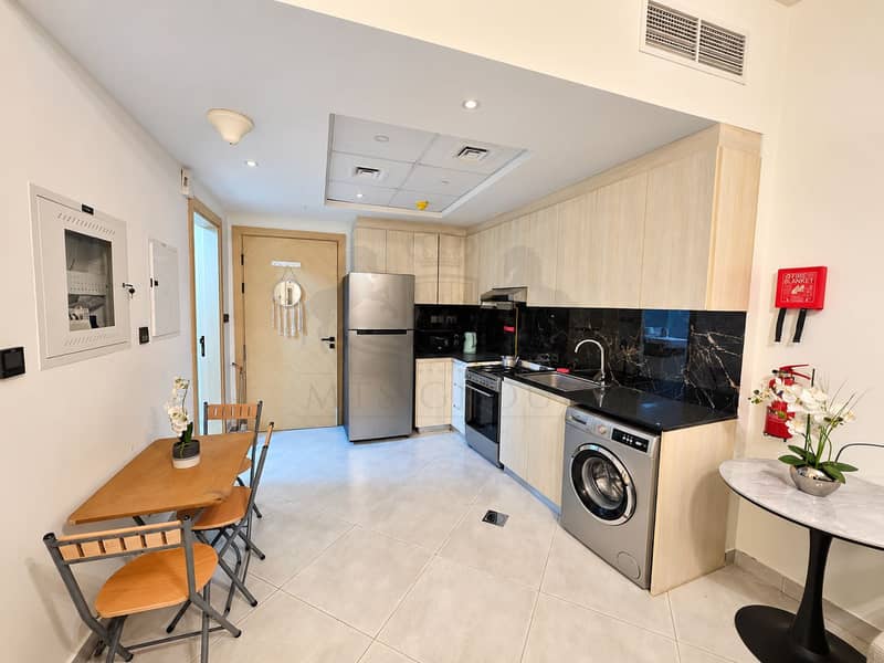 12 Bright Modern Kitchen Dining Nook. png