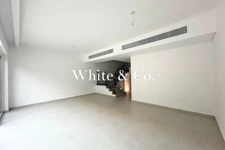4 habitaciones Townhouse para en Alquiler en DAMAC Hills 2 (Akoya by DAMAC), Dubai - Casa adosada en DAMAC Hills 2 (Akoya by DAMAC),Verona, 4 dormitorios, 115000 AED - 16929284 4 habitaciones Townhouse para en Alquiler en DAMAC Hills 2 (Akoya by DAMAC), Dubai - Casa adosada en DAMAC Hills 2 (Akoya by DAMAC),Verona, 4 dormitorios, 115000 AED - 16929284