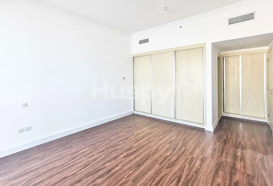 Private Beach | Vacant | Sea View