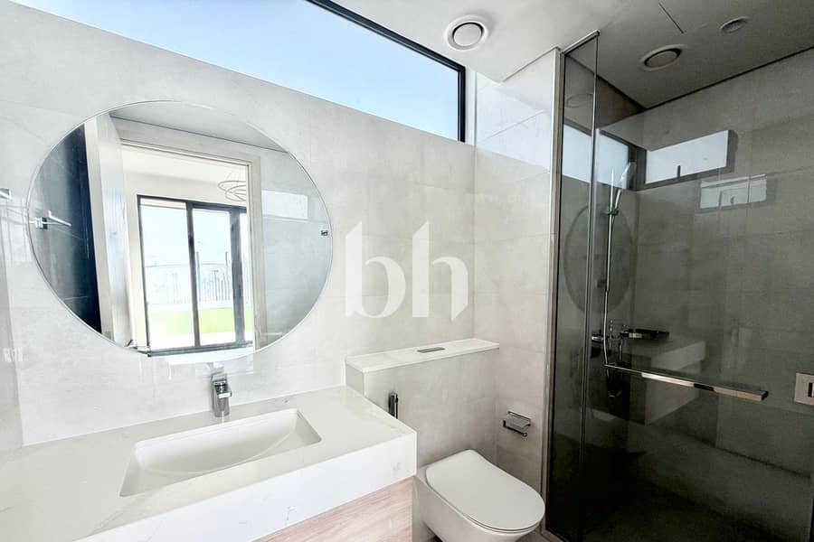 6 images image img