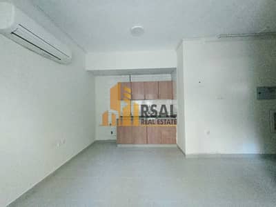 استوديو  للايجار في مويلح، الشارقة - 20261020_172218. jpg