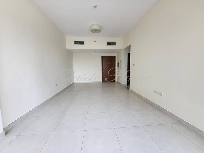 3 hallway2. jpg