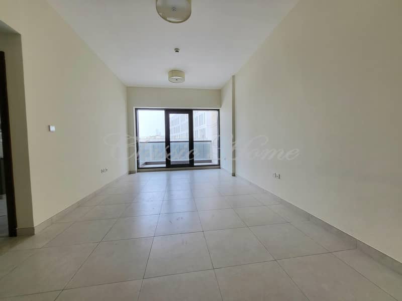 4 hallway1. jpg