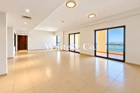 1 Bedroom Apartment for Rent in Jumeirah Beach Residence (JBR), Dubai - Stunning View | Large Layout | Unfurnished