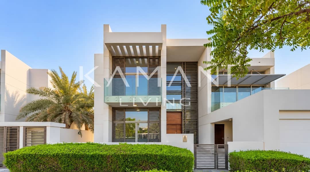 Double-Height Entrance | Spacious | Skyline Views Double-Height Entrance | Spacious | Skyline Views
