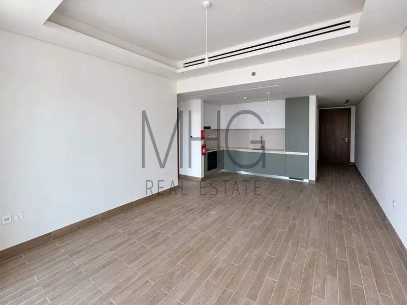 Furnished or Unfurnished | High Floor