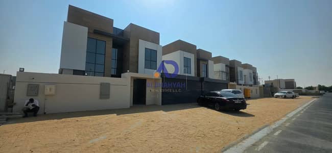 5 habitaciones Villa para en Venta en Al Riqaibah, Sharjah - WhatsApp Image 2026-10-21 at 10.53. 55 AM (1). jpeg 5 habitaciones Villa para en Venta en Al Riqaibah, Sharjah - WhatsApp Image 2026-10-21 at 10.53. 55 AM (1). jpeg