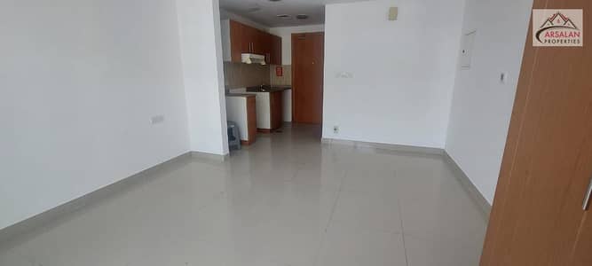 Studio for Rent in Dubai Production City (IMPZ), Dubai - b3cdd969-cc4f-48d7-9dc7-f132eadee5dd. jpeg