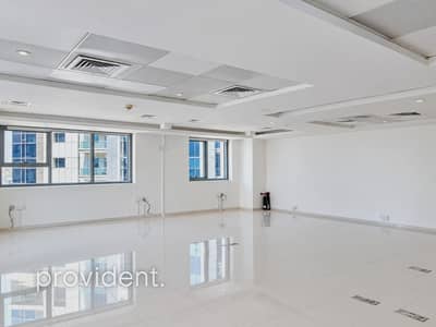 Office te Huur in Business Bay, Dubai - Kantoor in Business Bay,Executive Towers,Executive Tower D (Aspect Tower), 470000 AED - 16930517 Office te Huur in Business Bay, Dubai - Kantoor in Business Bay,Executive Towers,Executive Tower D (Aspect Tower), 470000 AED - 16930517