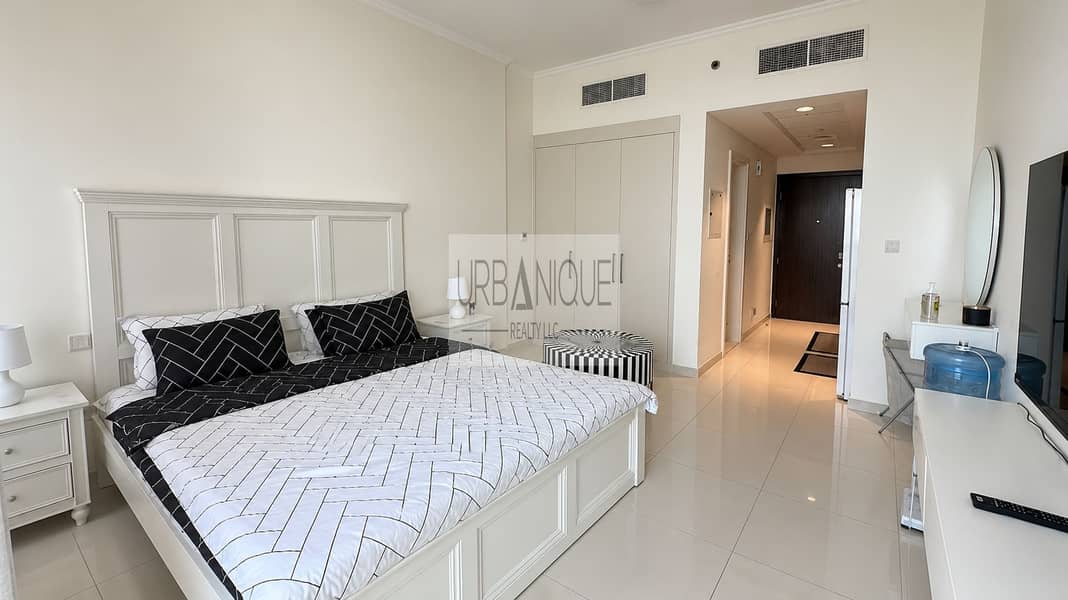 6 Modern Neutral Bedroom with Chevron Accents. png