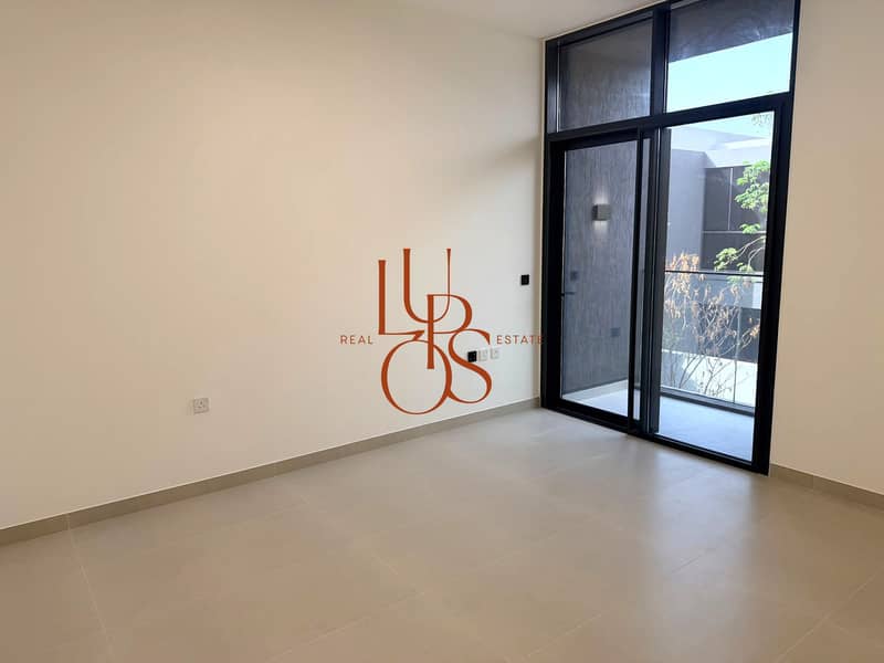 12 Lupos_Photo_12. jpg