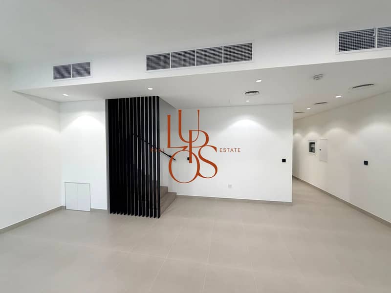 14 Lupos_Photo_14. jpg