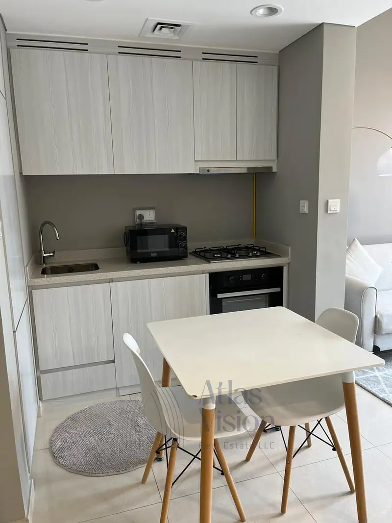 Vacant 1BR | High Floor | Great View | Near Metro