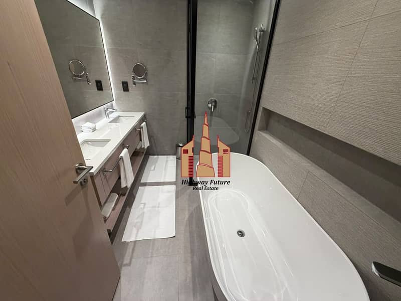 15 cb211552-93d3-4b89-929f-de2a6f3937ae. jpg