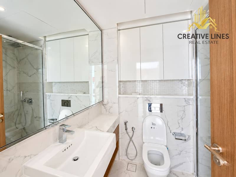 5 Bright Modern Marble Bathroom. png