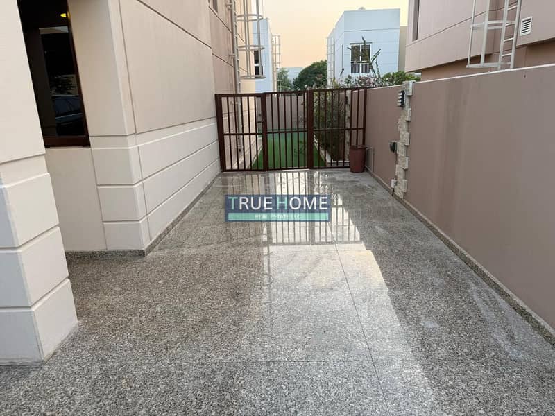 15 1dcf91fd-f932-41a3-b480-9249f2715770. jpg