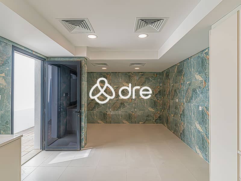 8 DRE09021-Edit. JPG