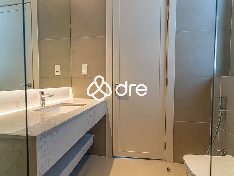 35 DRE08998. JPG