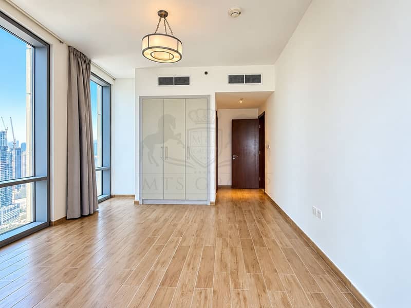 8 Bright Modern Apartment Interior with City Views. png