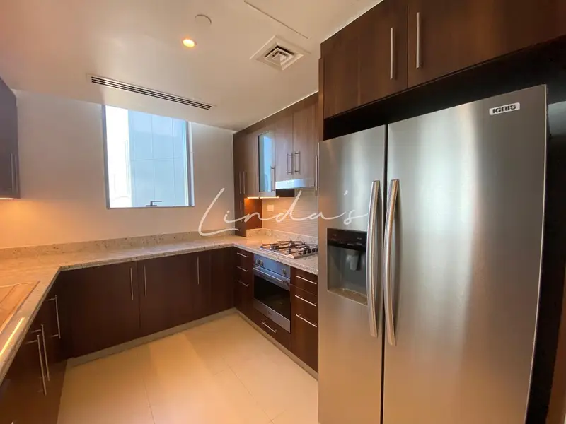 Burj Khalifa View | Well maintained | Unfurnished