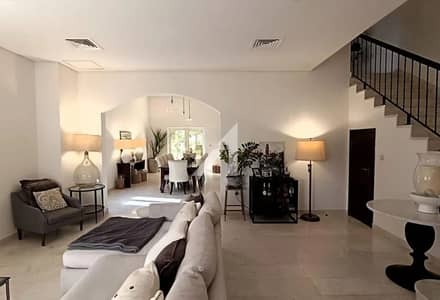 Villa de 5 chambres à à louer à The Villa, Dubai - image_0