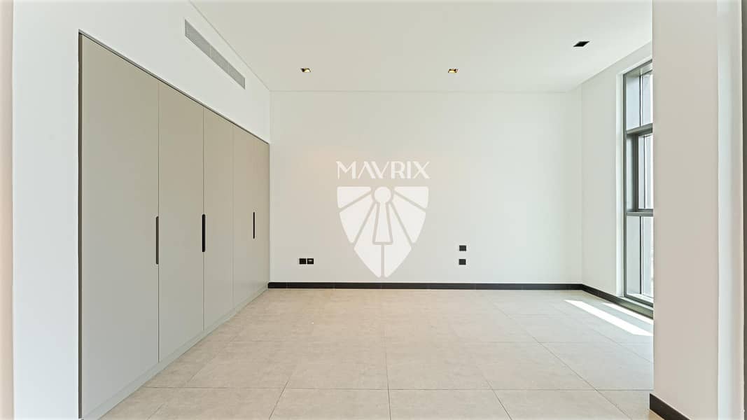 4 Image 4