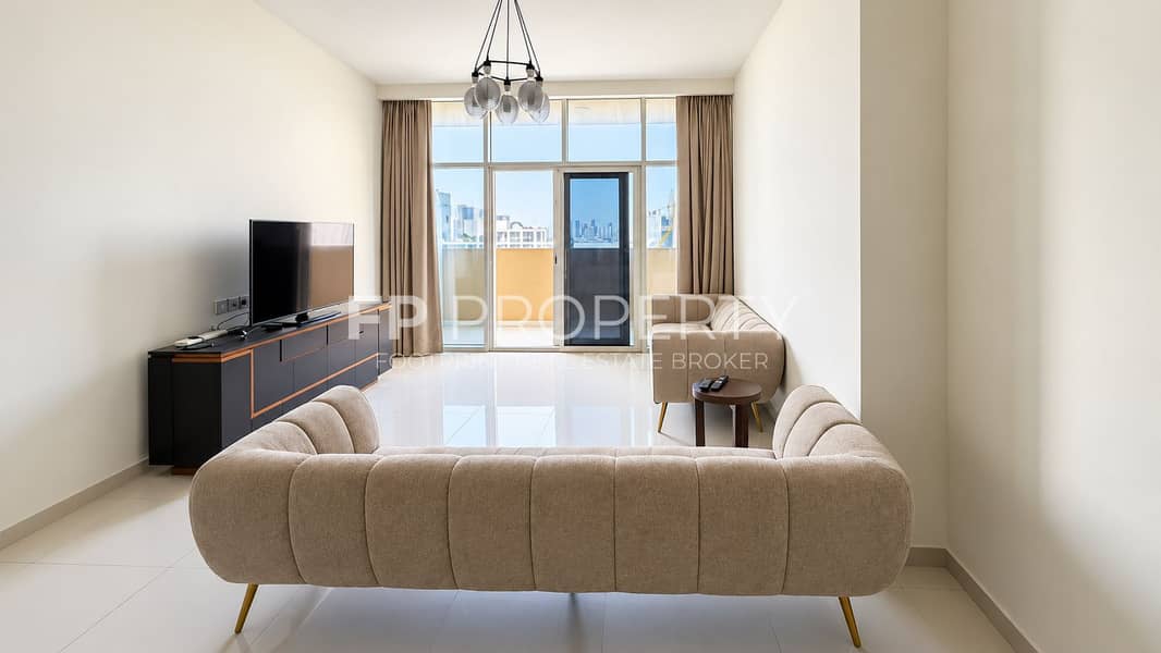 4 Minimalist Living Room with City View. png