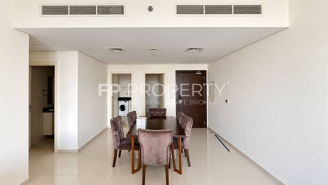6 Modern Dining Area with Utility Nook. png