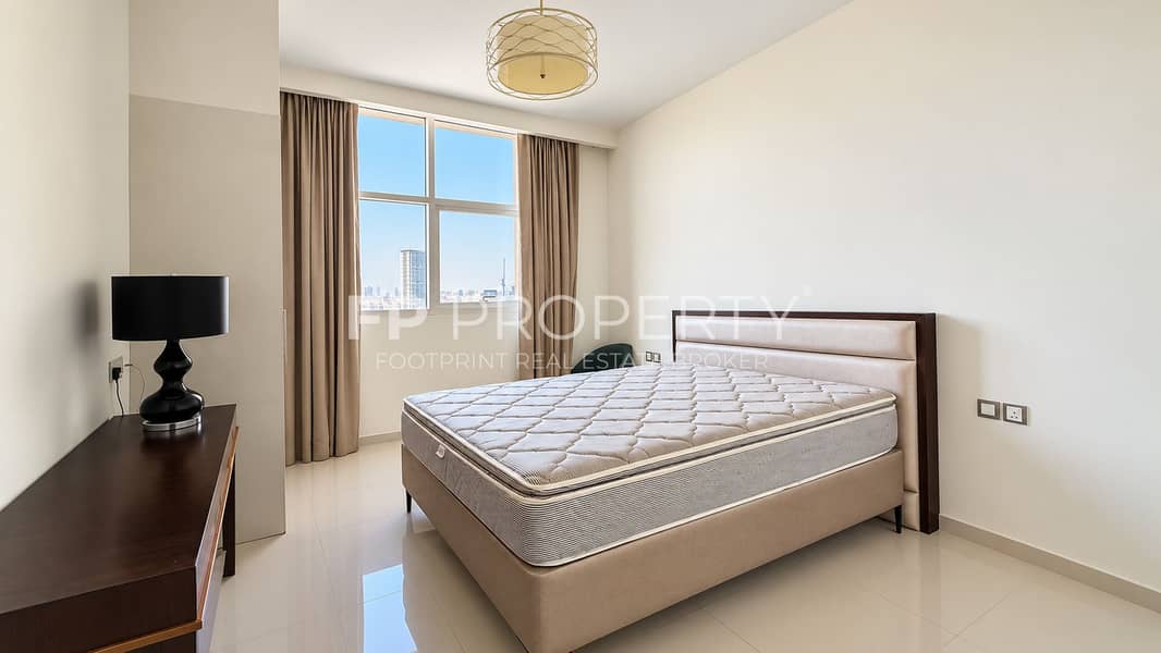 9 Modern Bedroom with City View. png