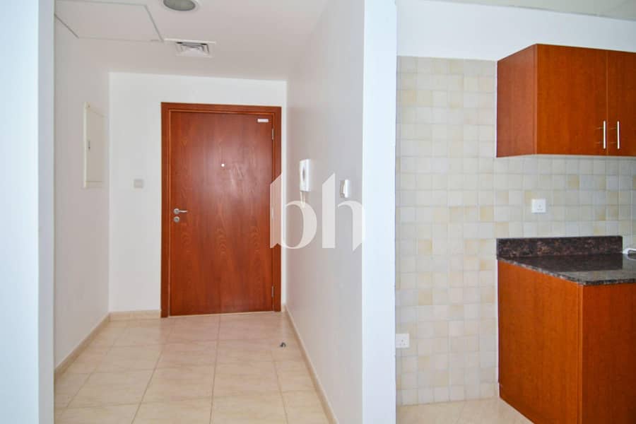 3 images image img
