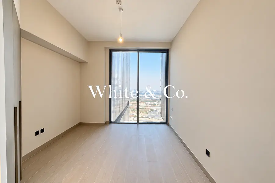 MBR City View | High Floor | Ready To Move