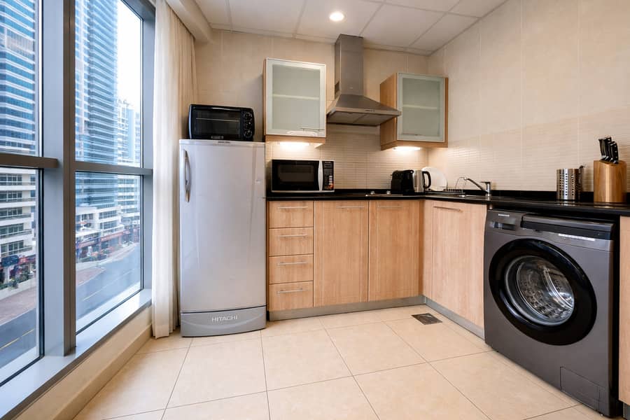 5 Kitchen 01. jpg