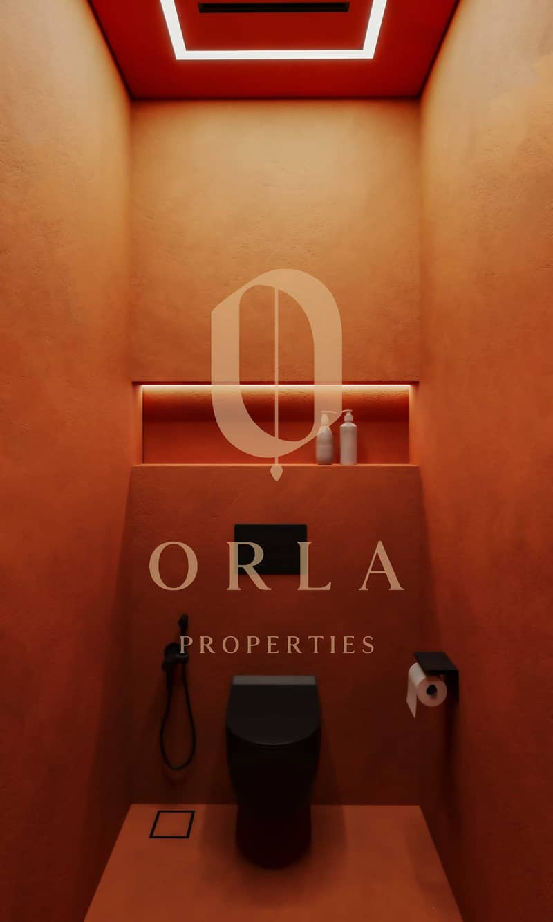 13 6 TOILETS. jpg