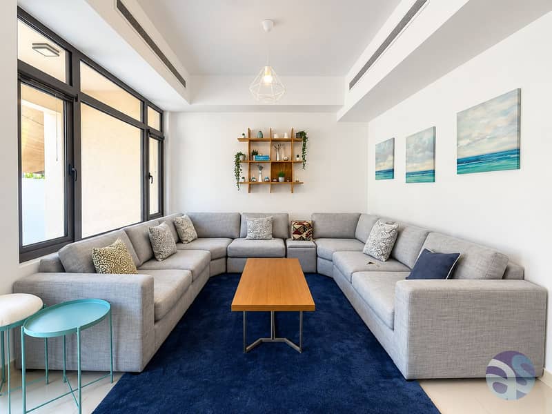 4 Modern Coastal Sectional Living Room. png