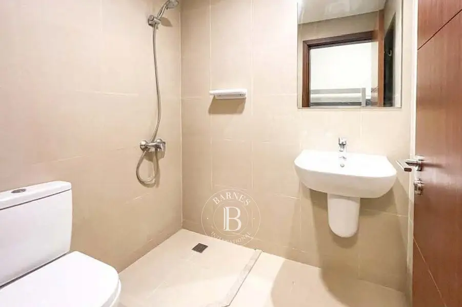 Luxury 3-Bedroom Apartment | Full Golf Course View