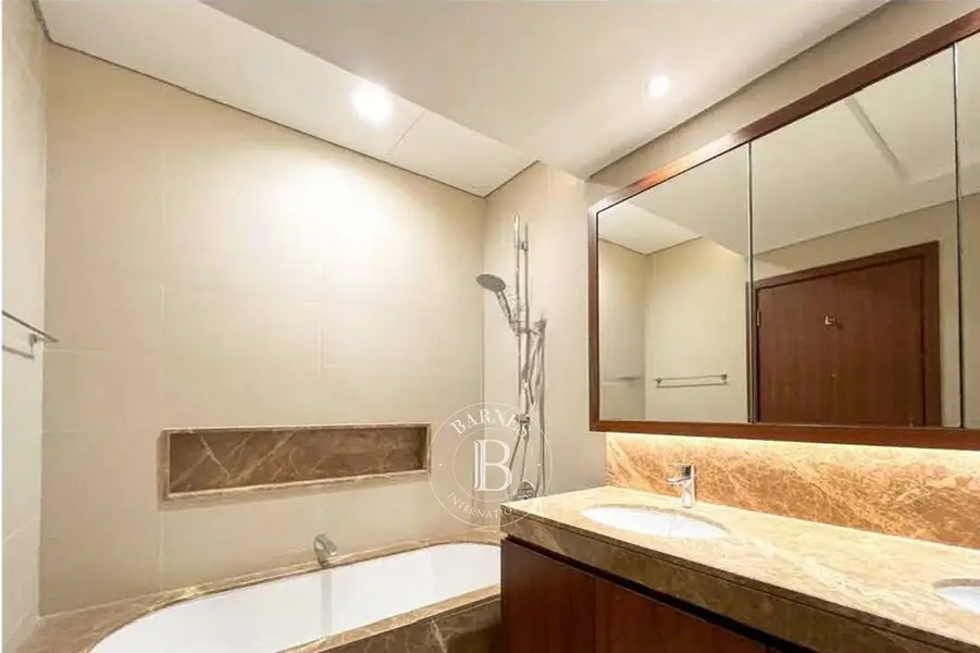 Luxury 3-Bedroom Apartment | Full Golf Course View