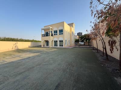 2 Bedroom Villa for Rent in Jumeirah Village Circle (JVC), Dubai - 2 Beds Villa - Corner - Massive Plot - Available