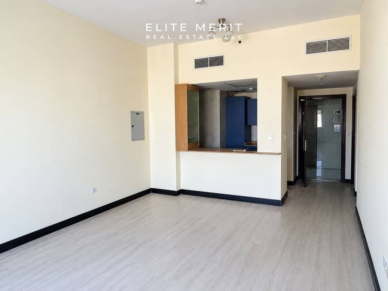 3 Bright Modern Apartment Interior. png