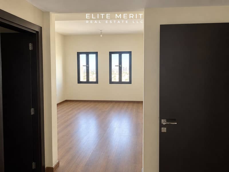 6 Empty Apartment with City View. png