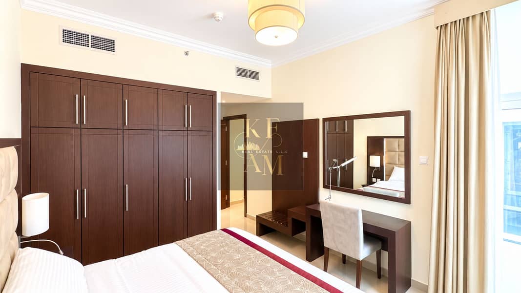 8 Bright Modern Hotel Bedroom. png