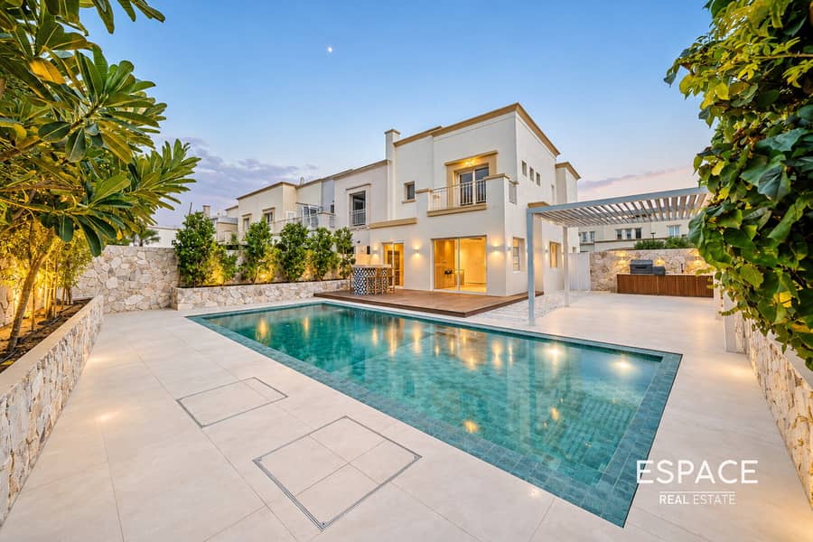 Turn Key | 4 Bed | Private Pool | Vacant Turn Key | 4 Bed | Private Pool | Vacant