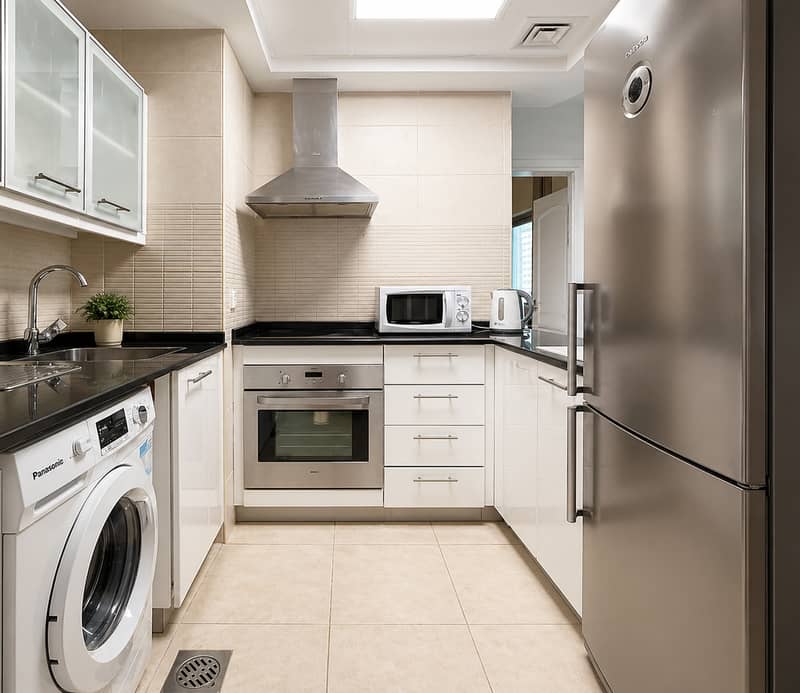 7 Kitchen. jpg
