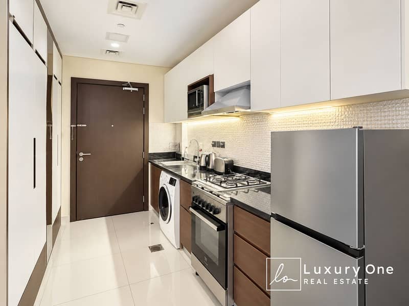 3 Modern Galley Kitchen Corridor. png