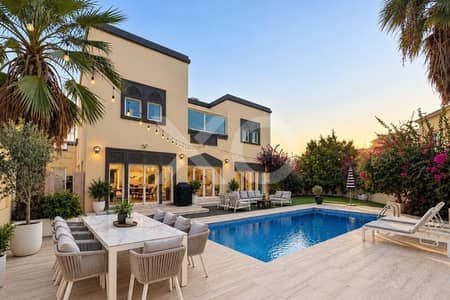 3 Bedroom Villa for Sale in Jumeirah Park, Dubai - CORNER PLOT | UPGRADED | QUIET LOCATION 3 Bedroom Villa for Sale in Jumeirah Park, Dubai - CORNER PLOT | UPGRADED | QUIET LOCATION