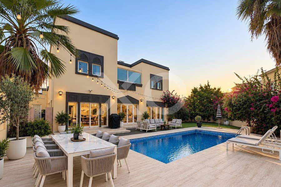 CORNER PLOT | UPGRADED | QUIET LOCATION CORNER PLOT | UPGRADED | QUIET LOCATION