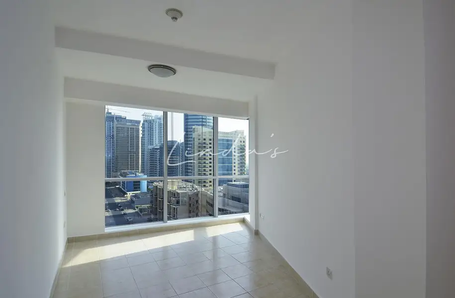 Bright | Spacious | Rented| Close to Metro & Beach