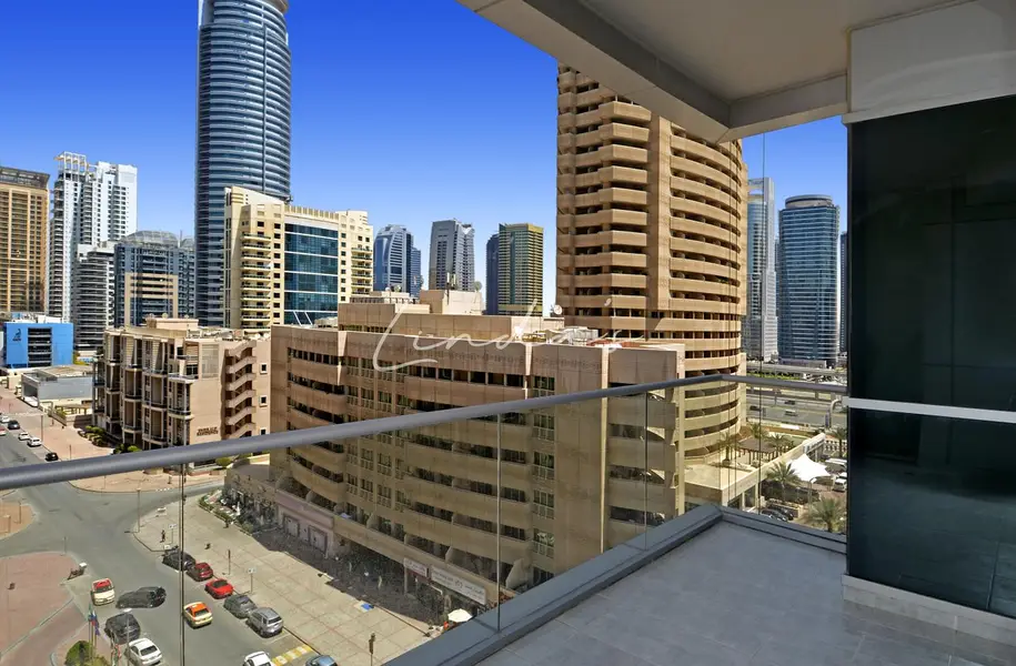 Bright | Spacious | Rented| Close to Metro & Beach