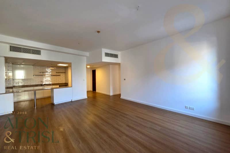 Bright and Spacious | 2 Bedroom | Wooden Flooring Bright and Spacious | 2 Bedroom | Wooden Flooring