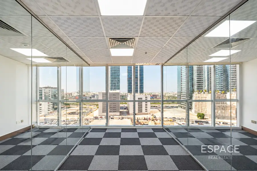 Furnished | Vacant | Near Metro